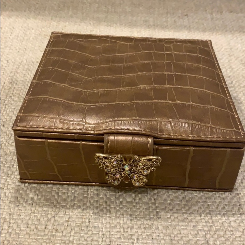 Leather Travel Jewelry Case 4.5”x4.5”x1.5”